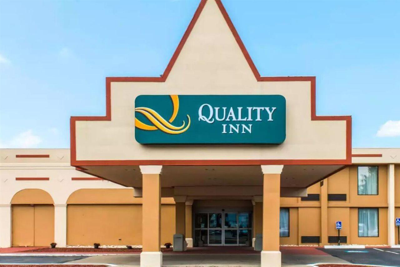 Quality Inn New Kensington Esterno foto