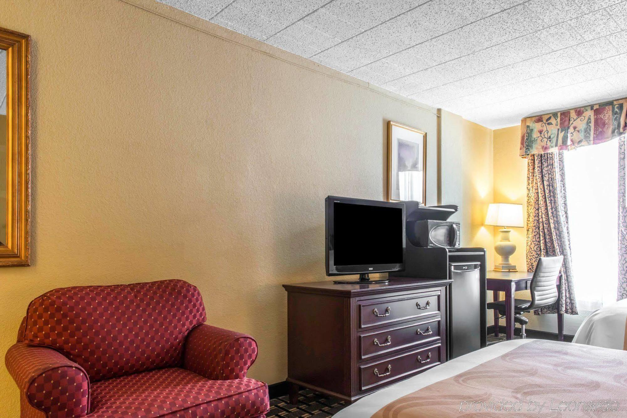 Quality Inn New Kensington Esterno foto