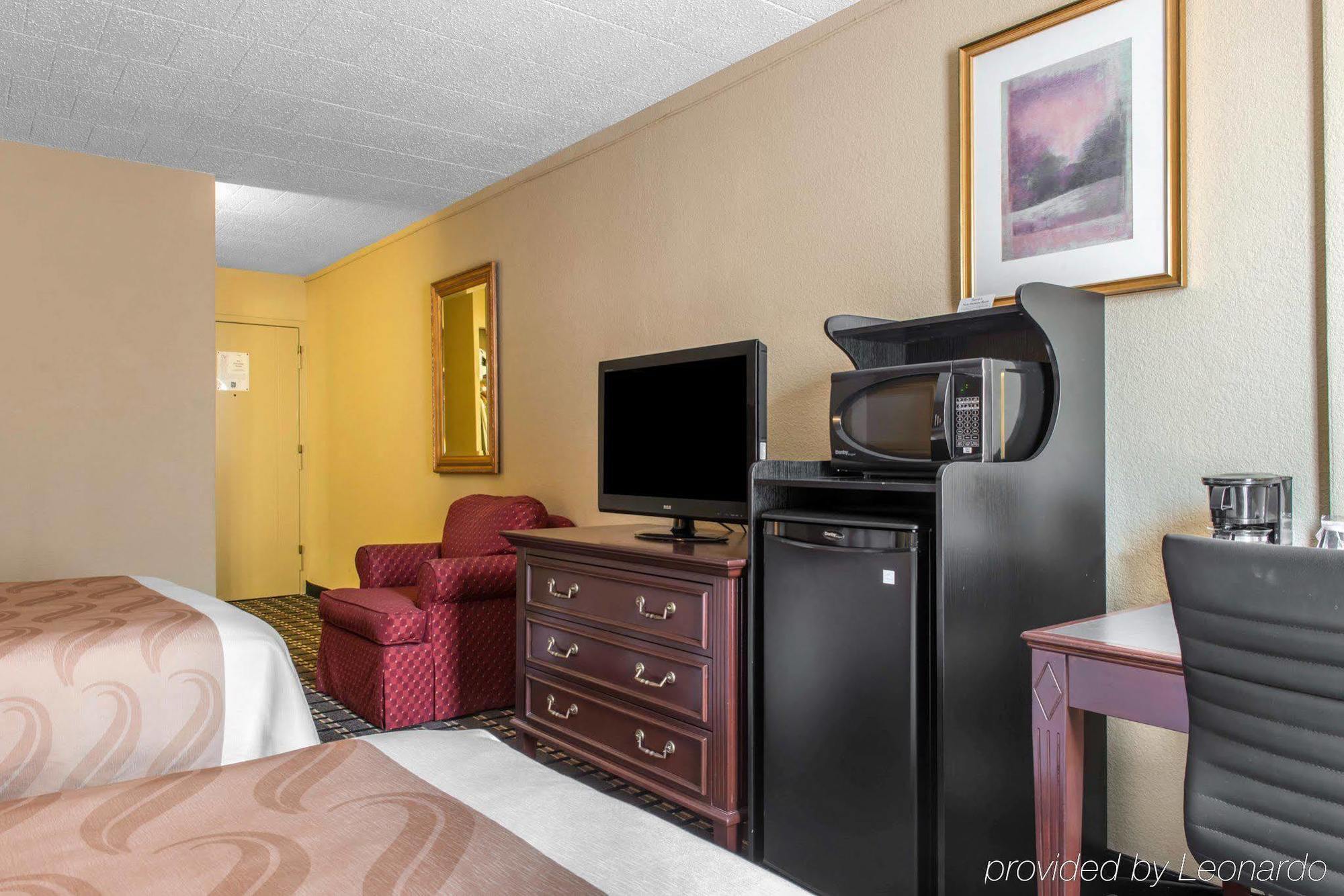 Quality Inn New Kensington Esterno foto