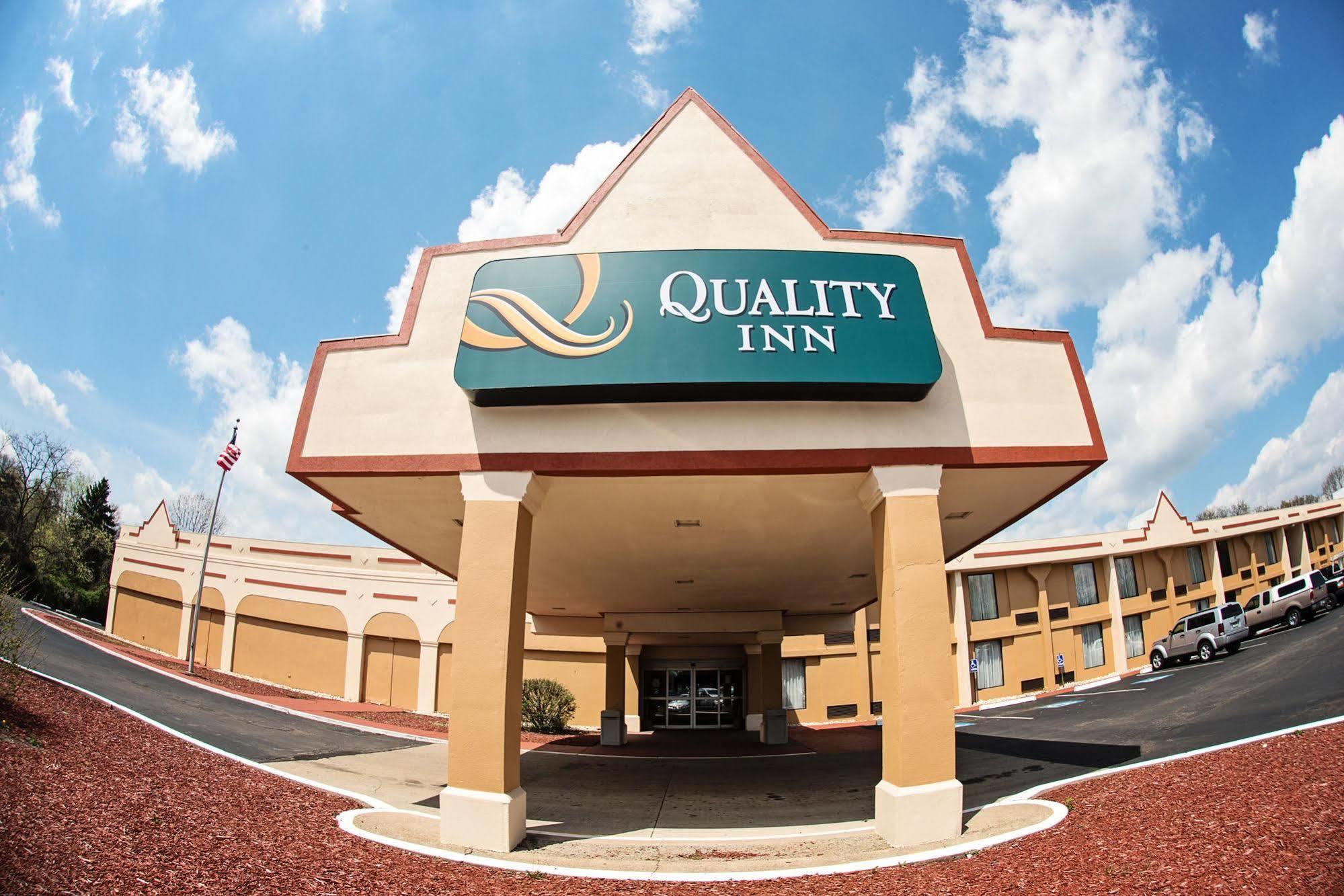 Quality Inn New Kensington Esterno foto